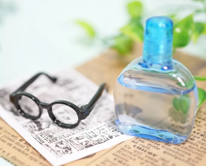 目薬とメガネ